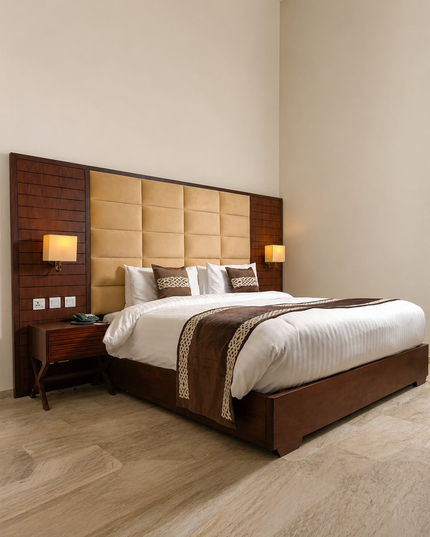 A deluxe room with a king bed at Faletti’s Express Shimla Hill